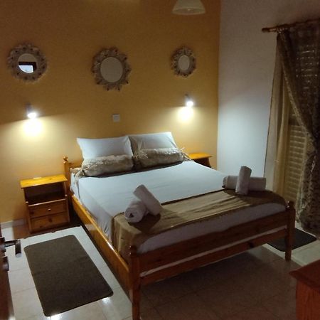 Takis Haikos House Two Minutes Walk To The Beach Peroulia Vounária Exterior foto