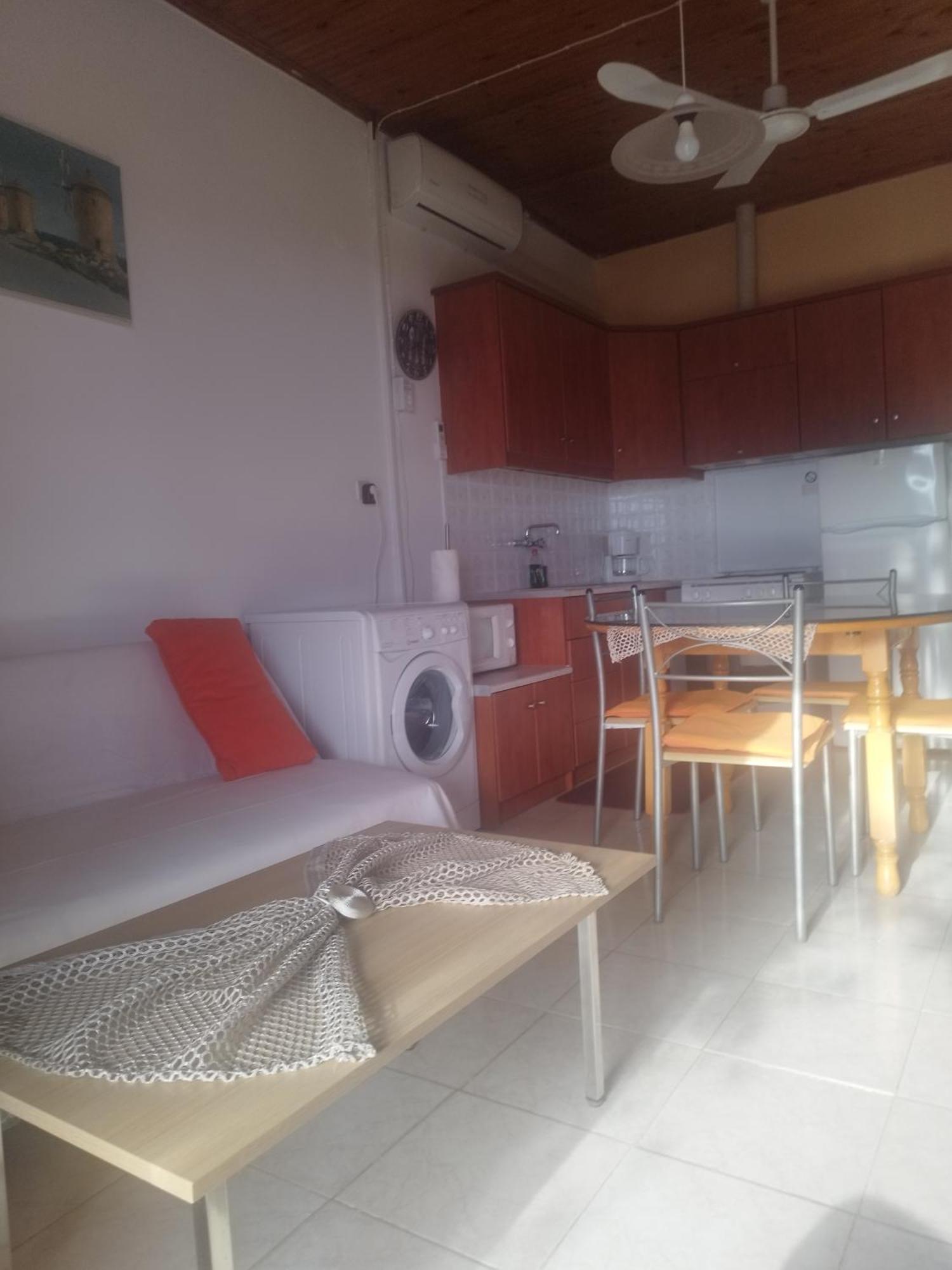 Takis Haikos House Two Minutes Walk To The Beach Peroulia Vounária Exterior foto